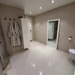Luxury With Jacuzzi ヤイロ