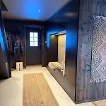 別荘 Luxury With Jacuzzi ヤイロ