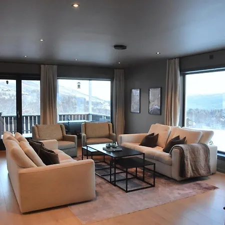 Stort Hus Med Jaquzzi *