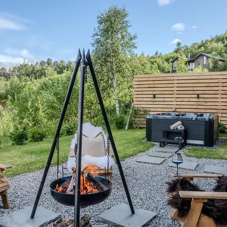 Stort Hus Med Jaquzzi