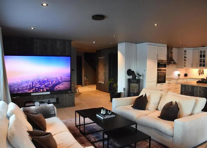 Luxury With Jacuzzi *